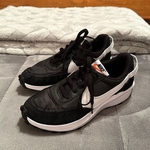 Women’s Nike Waffle sneaker